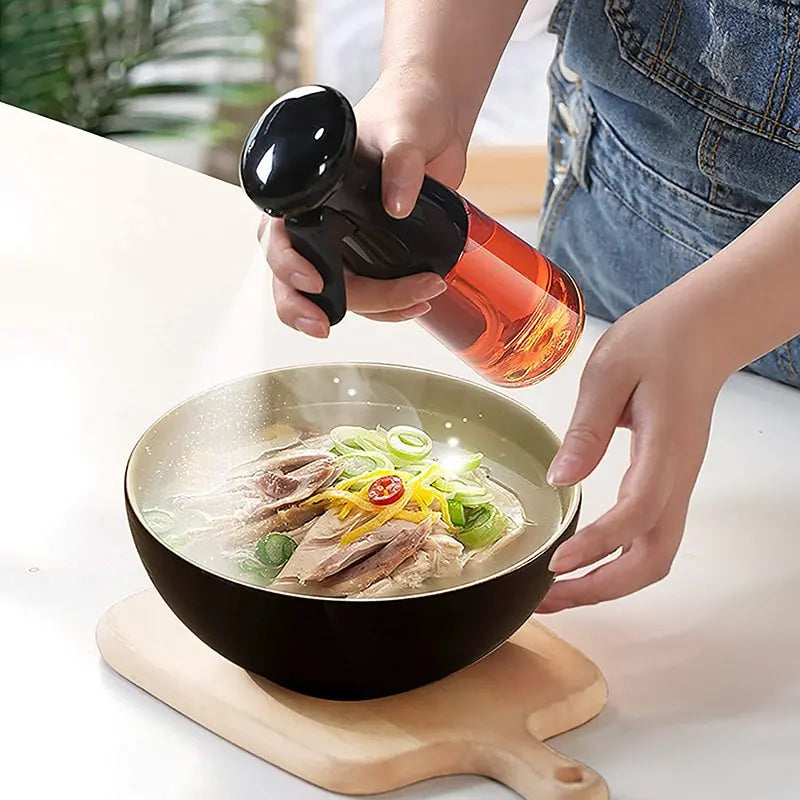 1Pc 200ML Black Kitchen Oil Bottle Cooking Oil Spray Olive Camping Barbecue Roastingoil Bottle Fitness Barbecue Spray Bottle